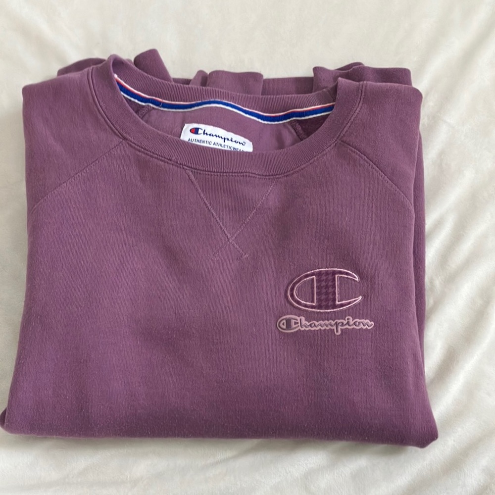 Champion size S crewneck
